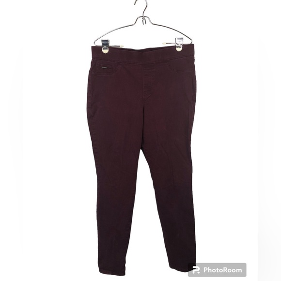 Nine West Women’s Pull On Pant Back Patch Pockets Denim Look Burgundy - Picture 1 of 9